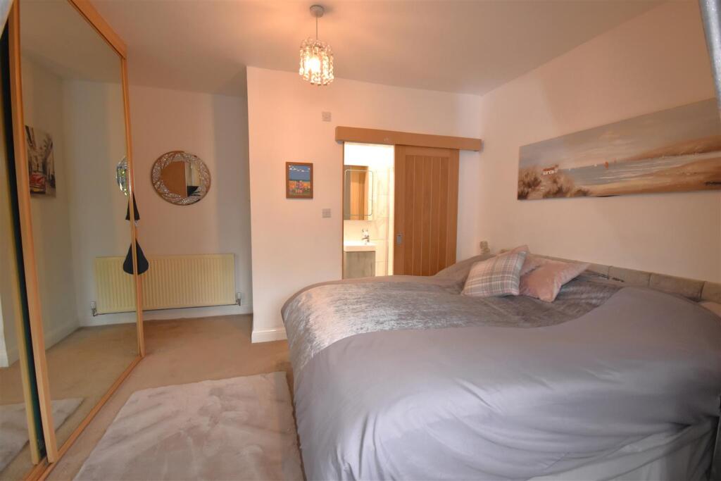 Additional property image - Burton Road, Little Neston, Neston