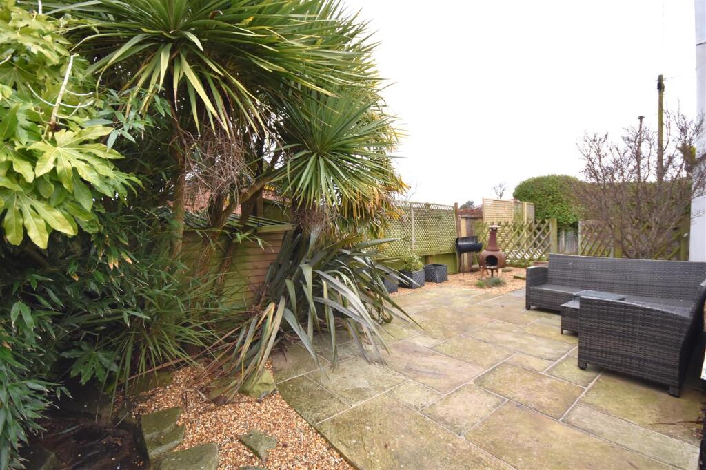 Additional property image - Burton Road, Little Neston, Neston