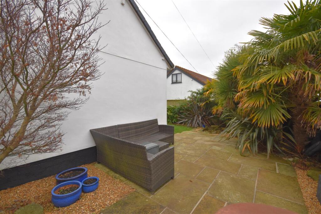 Additional property image - Burton Road, Little Neston, Neston