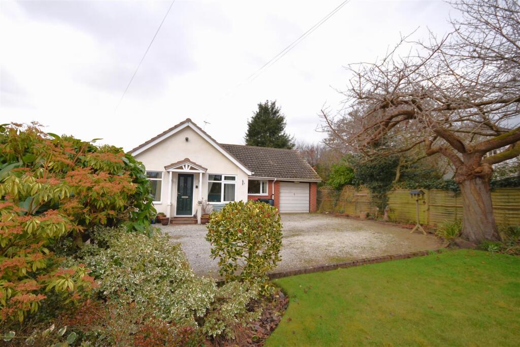 Main image of property: Hadlow Lane, Willaston, Neston