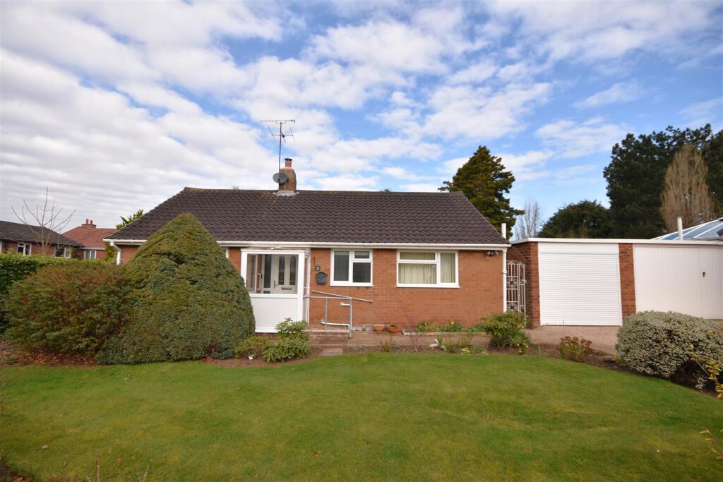 Main image of property: Holt Hey, Ness, Neston