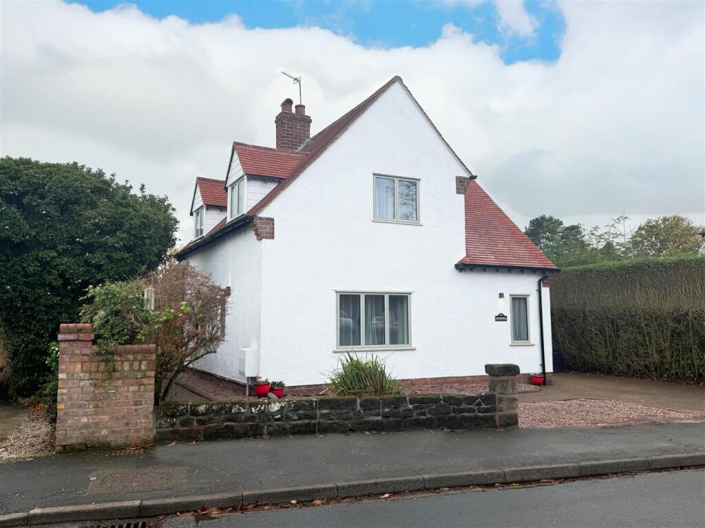 Main image of property: Neston Road, Willaston, Neston