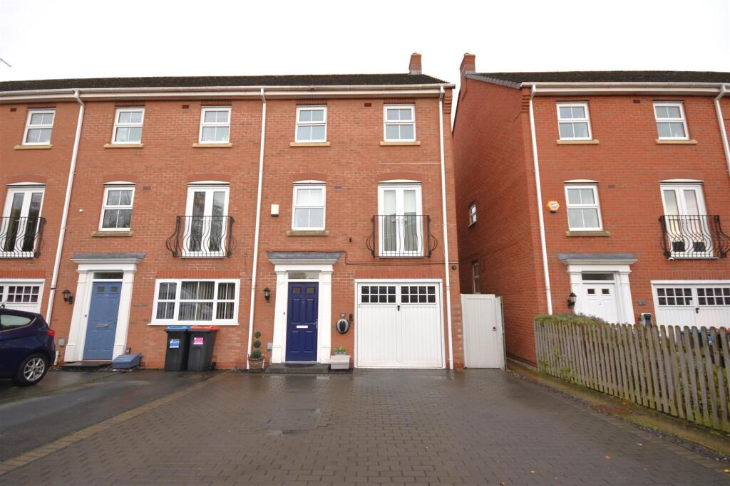 Main image of property: Millfield, Neston