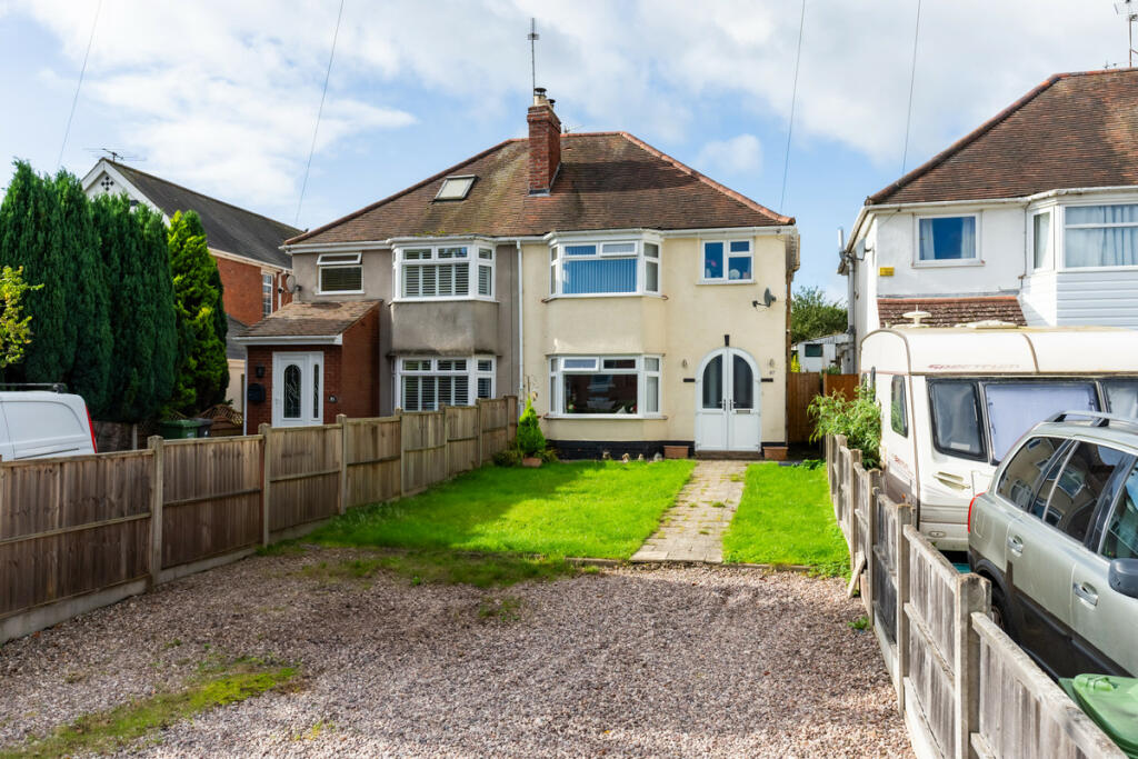 3 bedroom semidetached house for sale in Bewdley Road, Stourporton