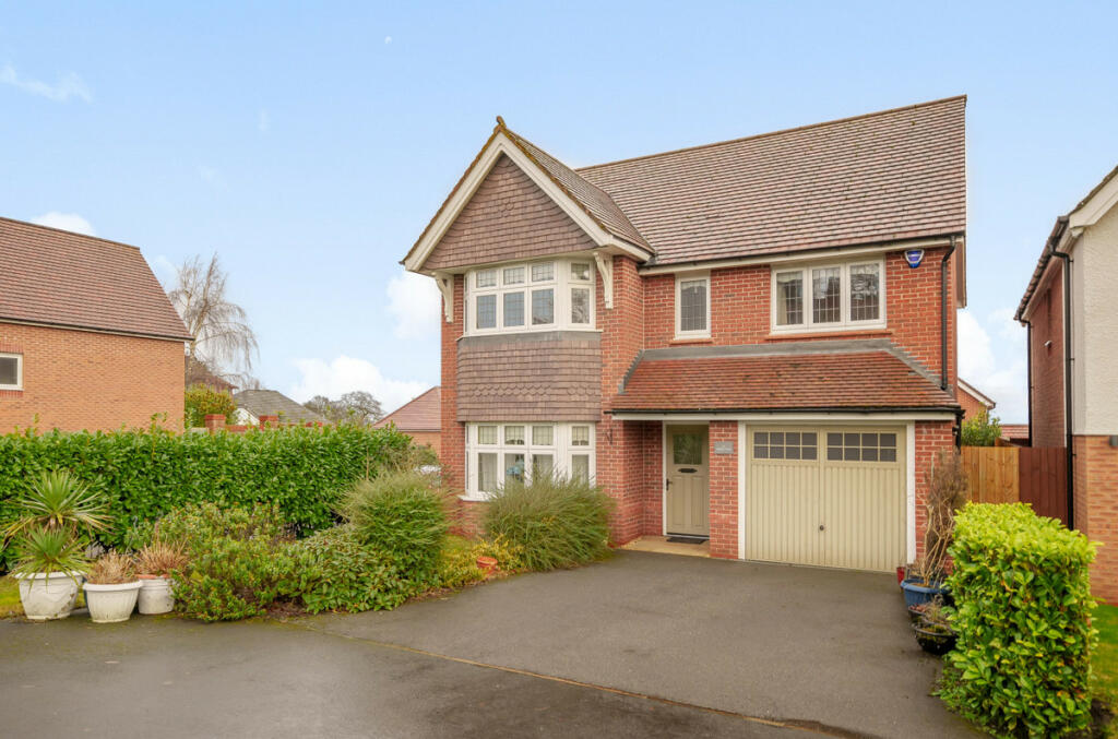 4 bedroom detached house for sale in Gallant Close, Woolton, L25