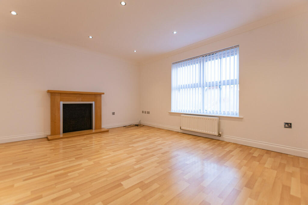 3 bedroom town house for sale in LightOaks Drive, Liverpool, L26