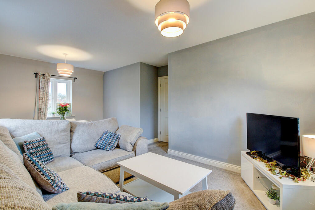 2 bedroom for sale in Hayes, Stony Stratford, MK11