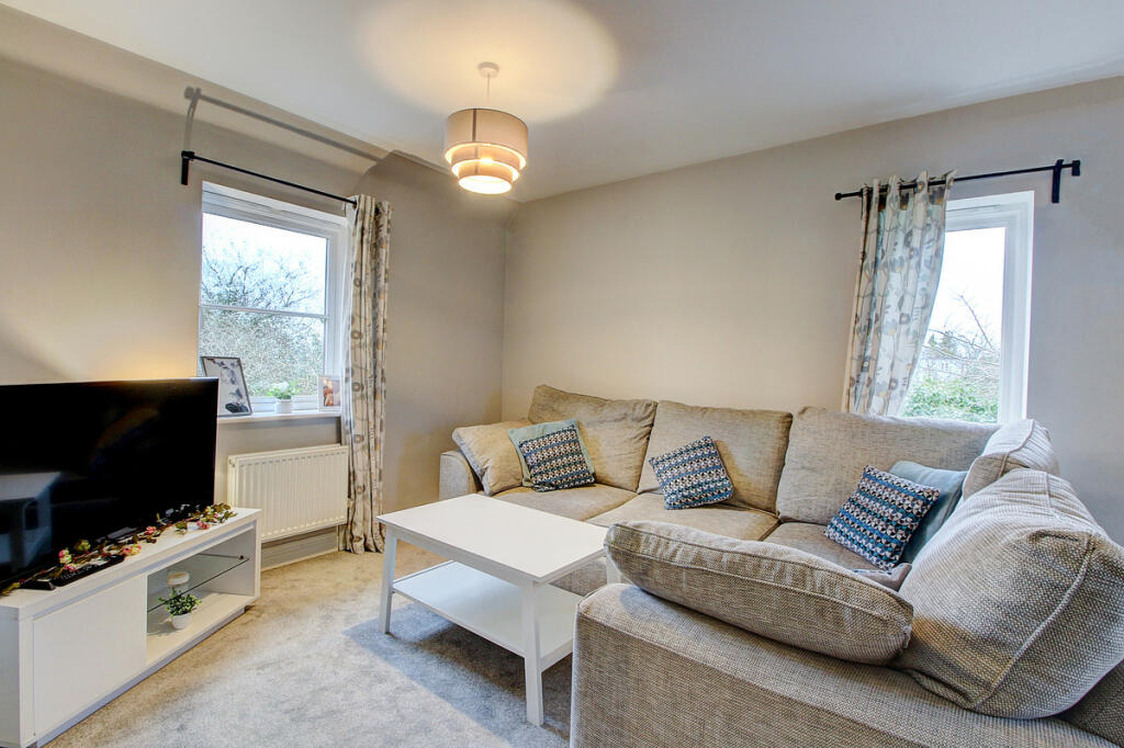 2 bedroom for sale in Hayes, Stony Stratford, MK11