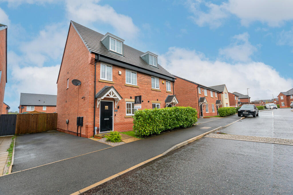 3 bedroom semidetached house for sale in Newhall Road, Prescot, L34