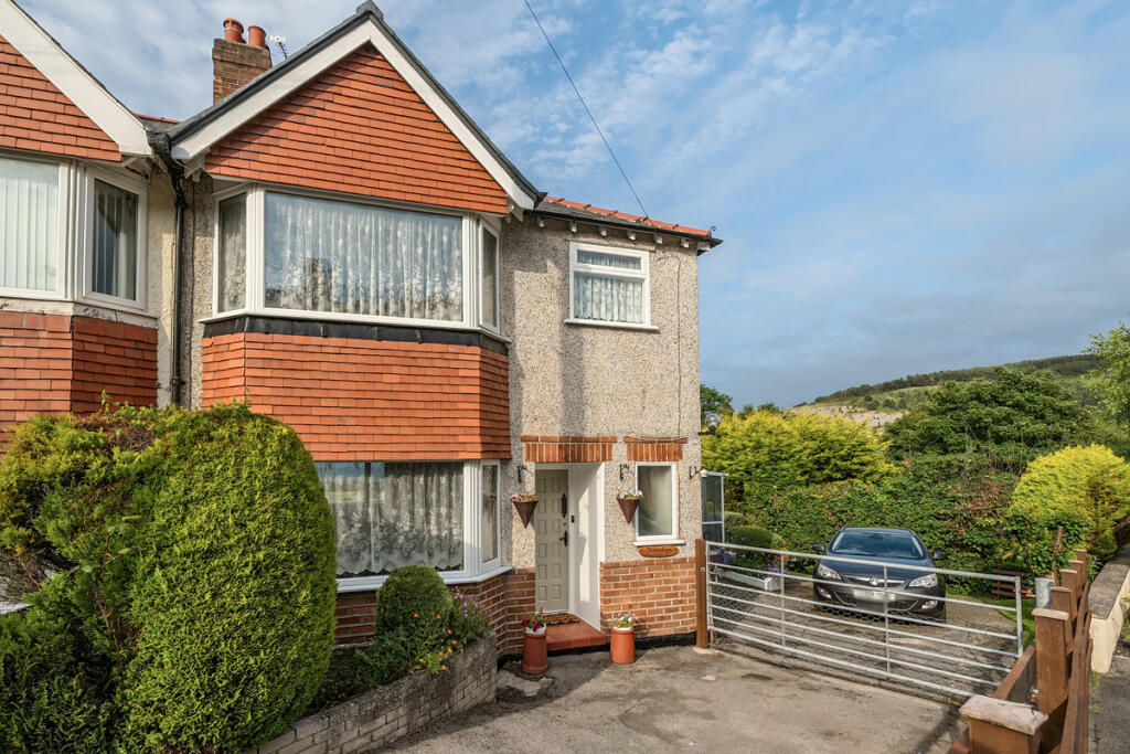 3 bedroom semidetached house for sale in Pencoed Avenue, Abergele, LL22