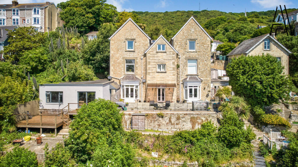 4 bedroom flat for sale in Madeira Road, Ventnor, PO38