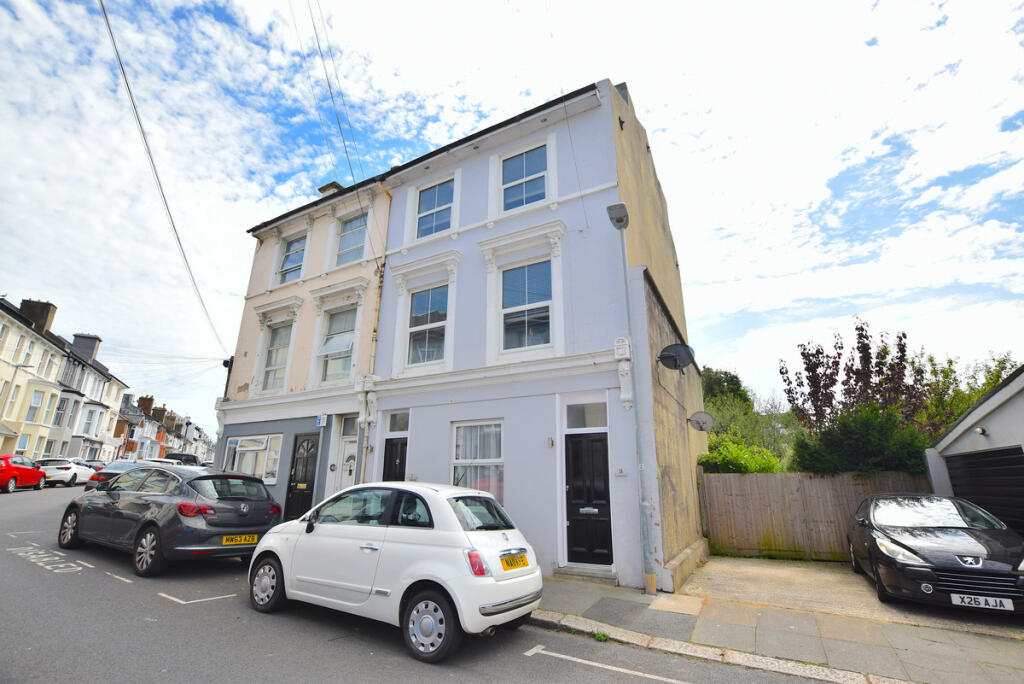 3 bedroom apartment for sale in Hughenden Road, Hastings, TN34