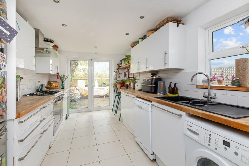 Additional property image - Stoneham Road, Hove, BN3