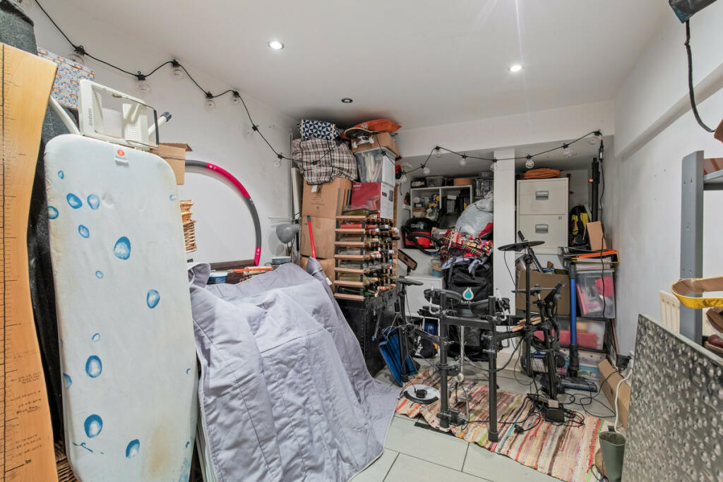 Additional property image - Stoneham Road, Hove, BN3