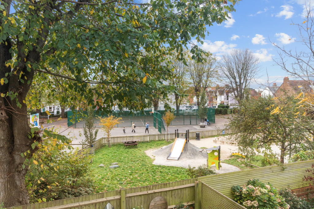 Additional property image - Stoneham Road, Hove, BN3