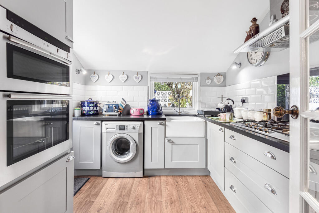 Additional property image - Sunnybank, Warlingham, CR6