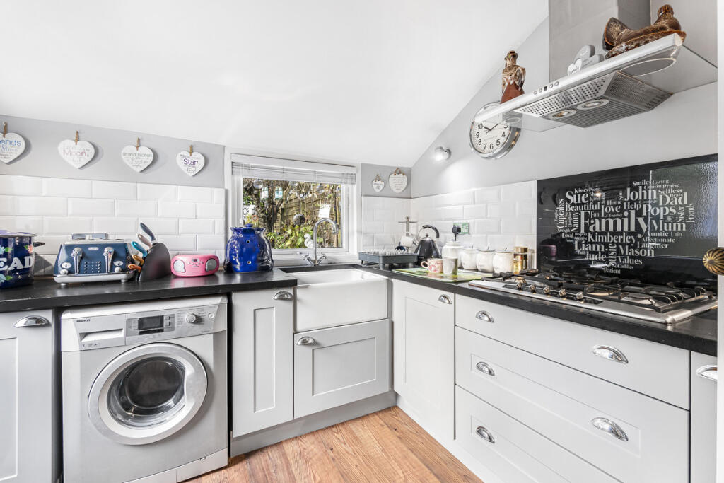 Additional property image - Sunnybank, Warlingham, CR6