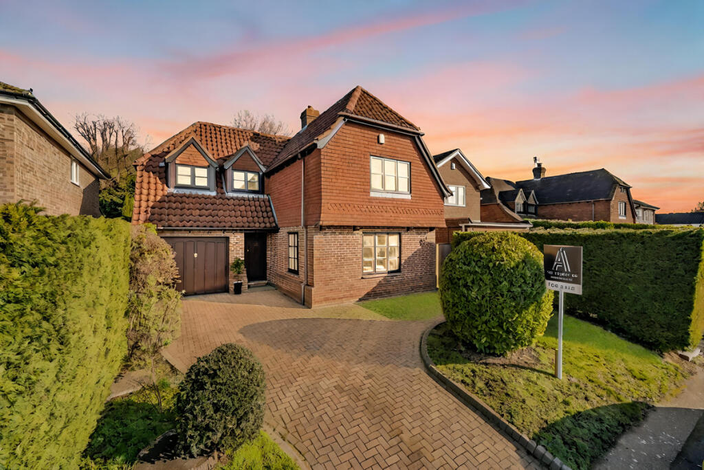 Property image for Sallows Shaw, Sole Street, Cobham DA13