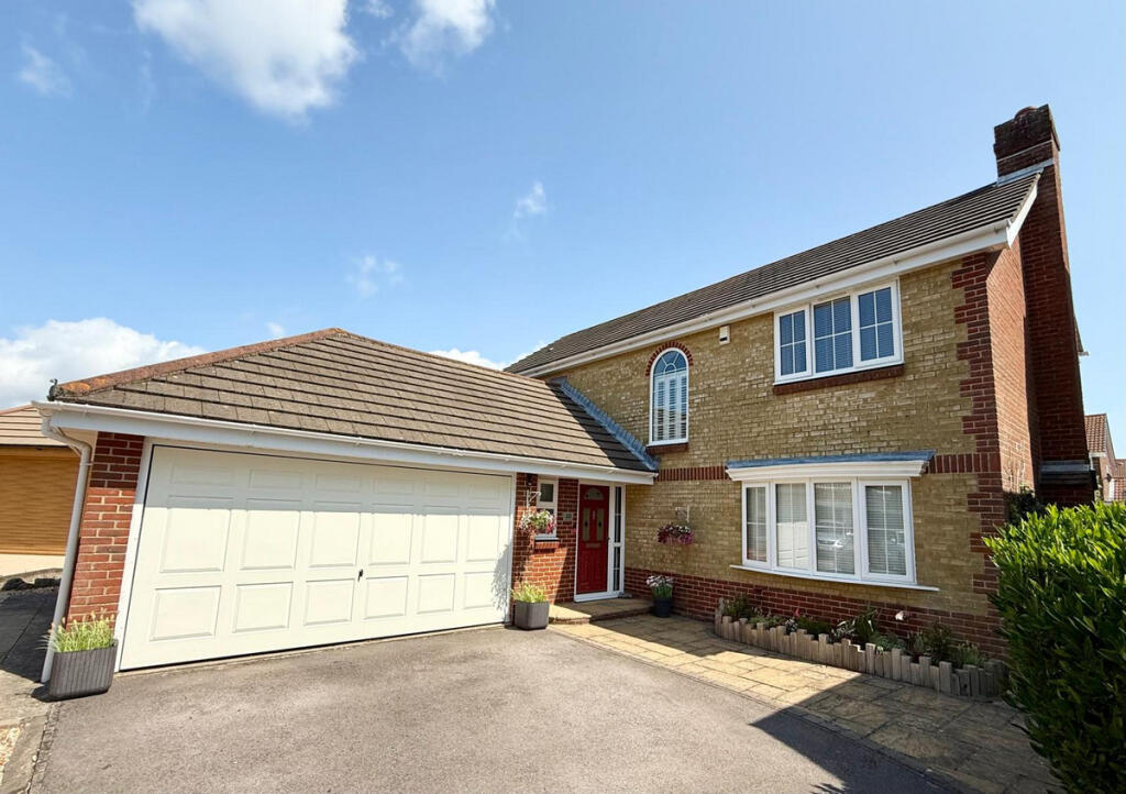 Main image of property: Marken Close, Locks Heath, Southampton, SO31