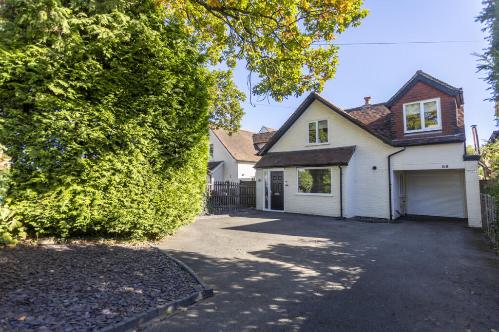 Main image of property: Loddon Bridge Road, Reading, RG5