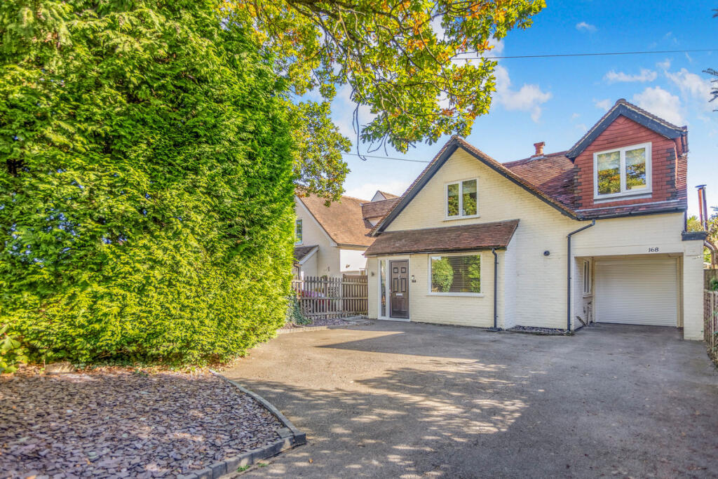 Main image of property: Loddon Bridge Road, Reading, RG5