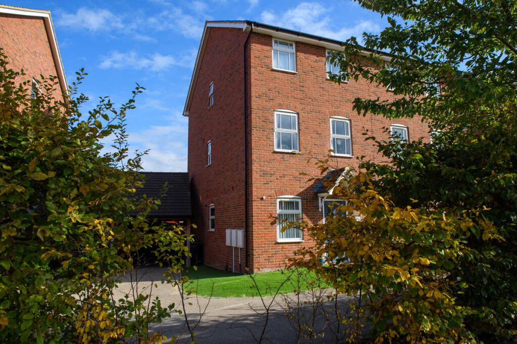 Main image of property: Park View, Swanscombe, DA10