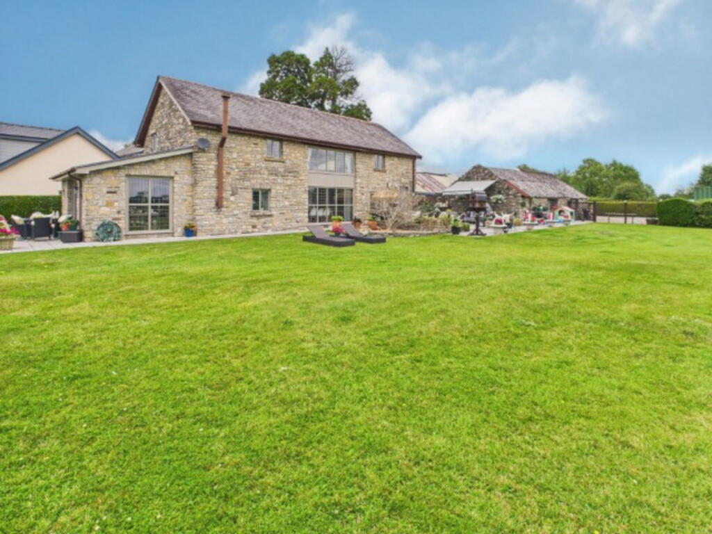 Main image of property: Broad street Common, Newport, NP18