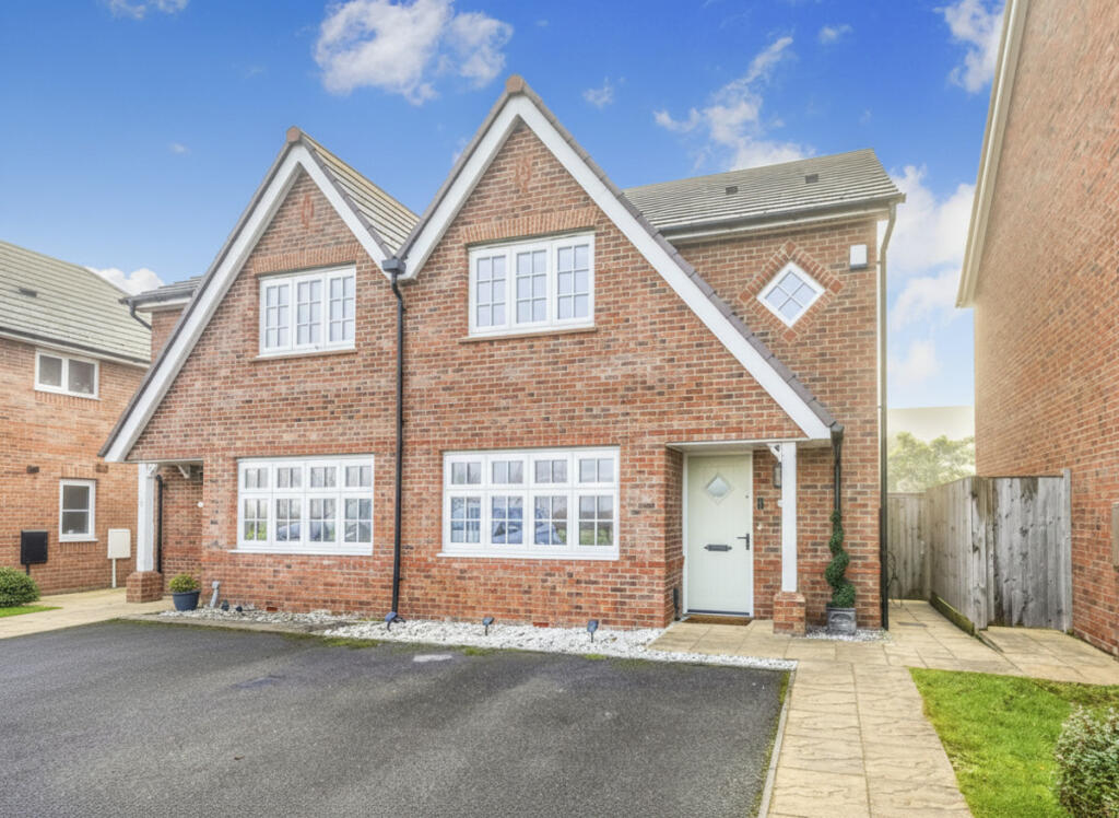Main image of property: Gemini Road, Reading, RG5