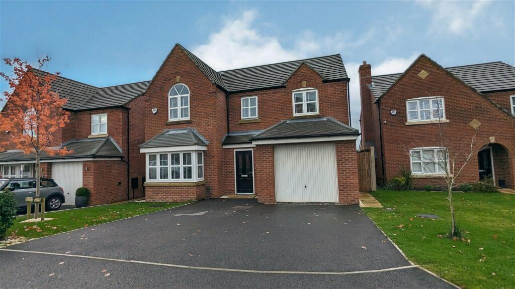4 bedroom detached house for sale in Collier Way, Upholland