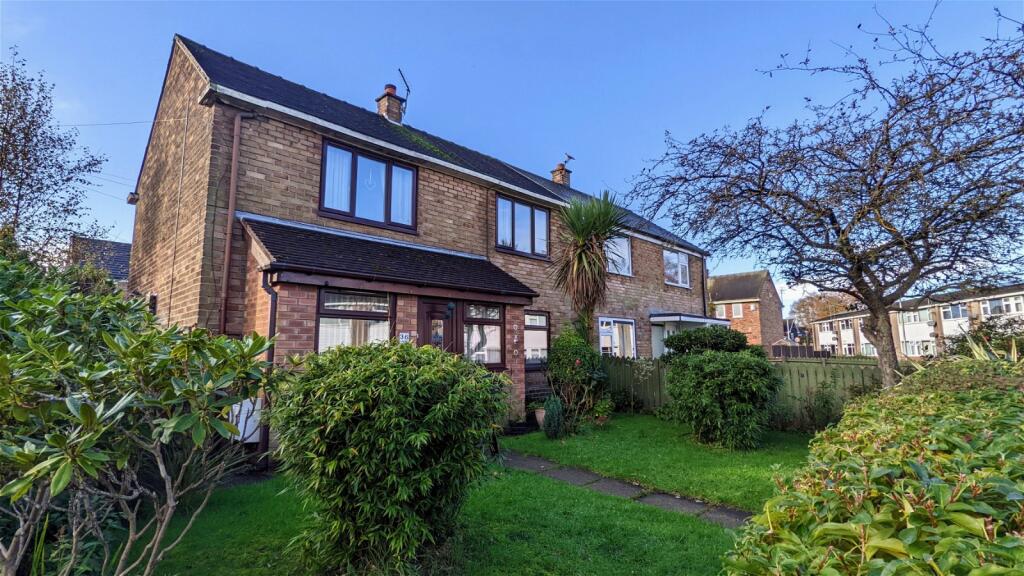 3 bedroom semidetached house for sale in Aspen Way, Skelmersdale, WN8