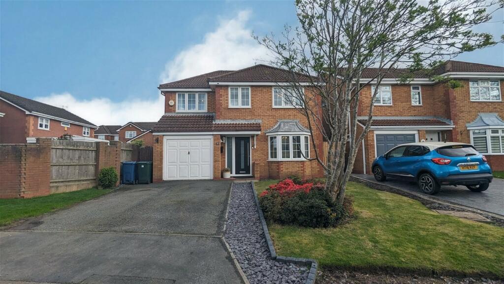 4 bedroom detached house for sale in Parsonage Close, Upholland, WN8