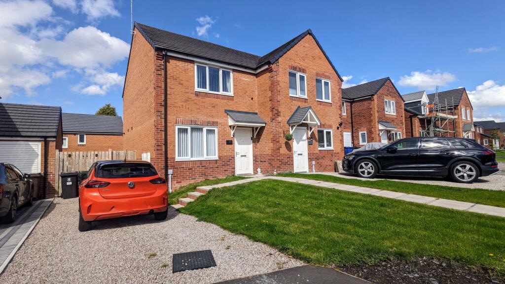 Main image of property: Courtfield Drive,Skelmersdale,WN8 9DE