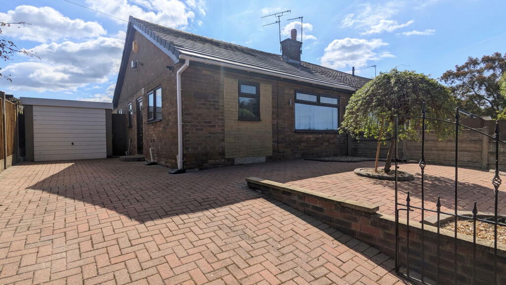 3 bedroom semi-detached bungalow