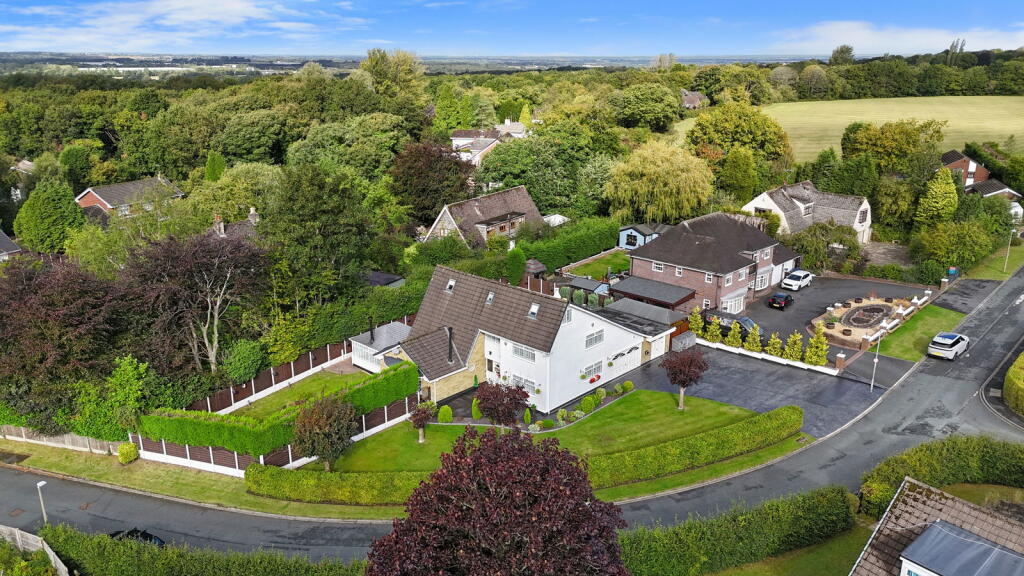 Main image of property: Elmers Green, Skelmersdale, WN8 6SB