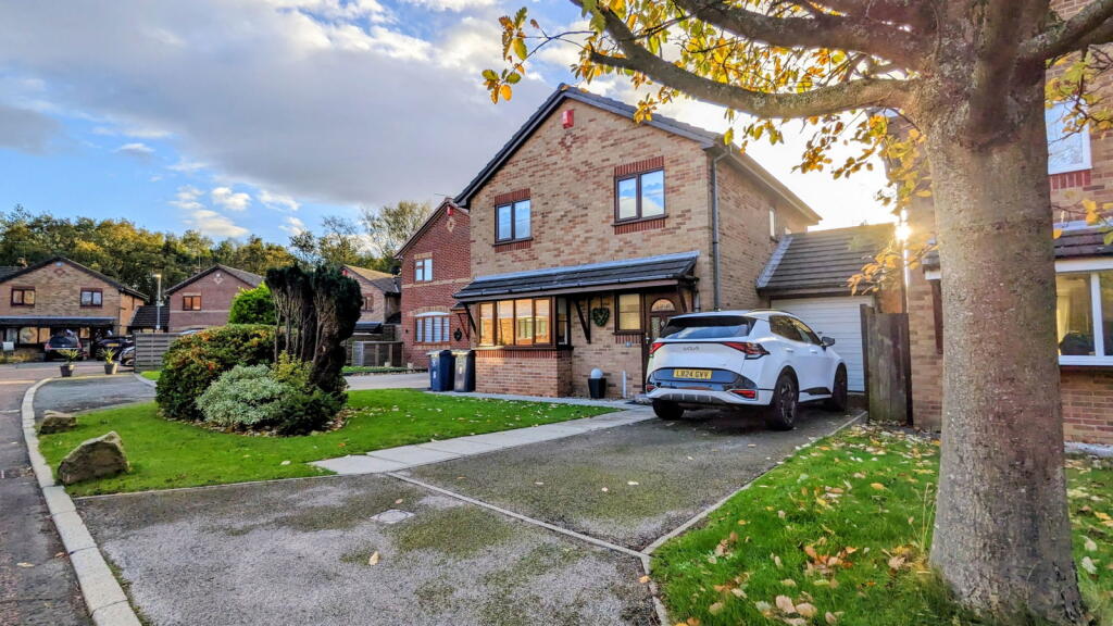 Main image of property: Meadowcroft, Skelmersdale, WN8 6RT