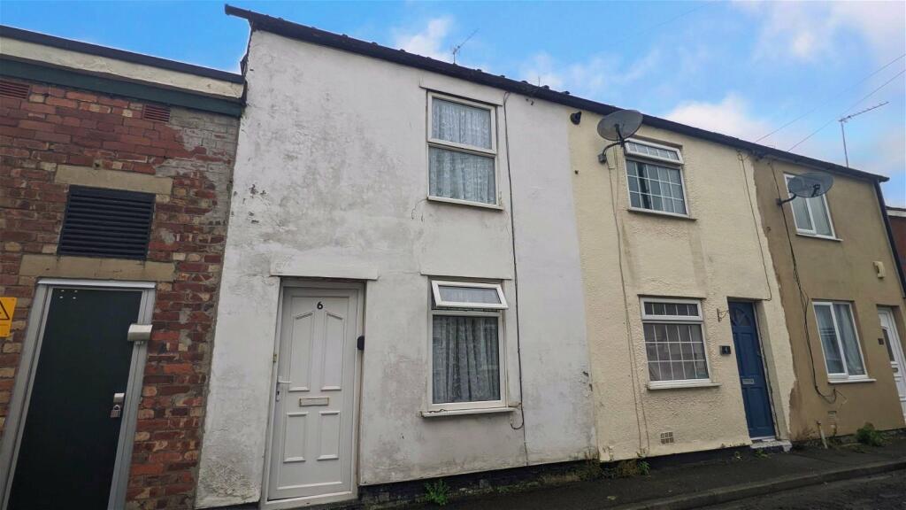 2 bedroom terraced house for sale in Taylor Street, Skelmersdale, WN8