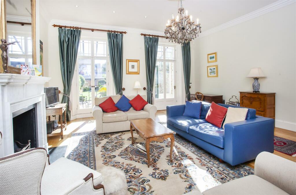 4 bedroom house for sale in College Court, Dringhouses, York, YO24