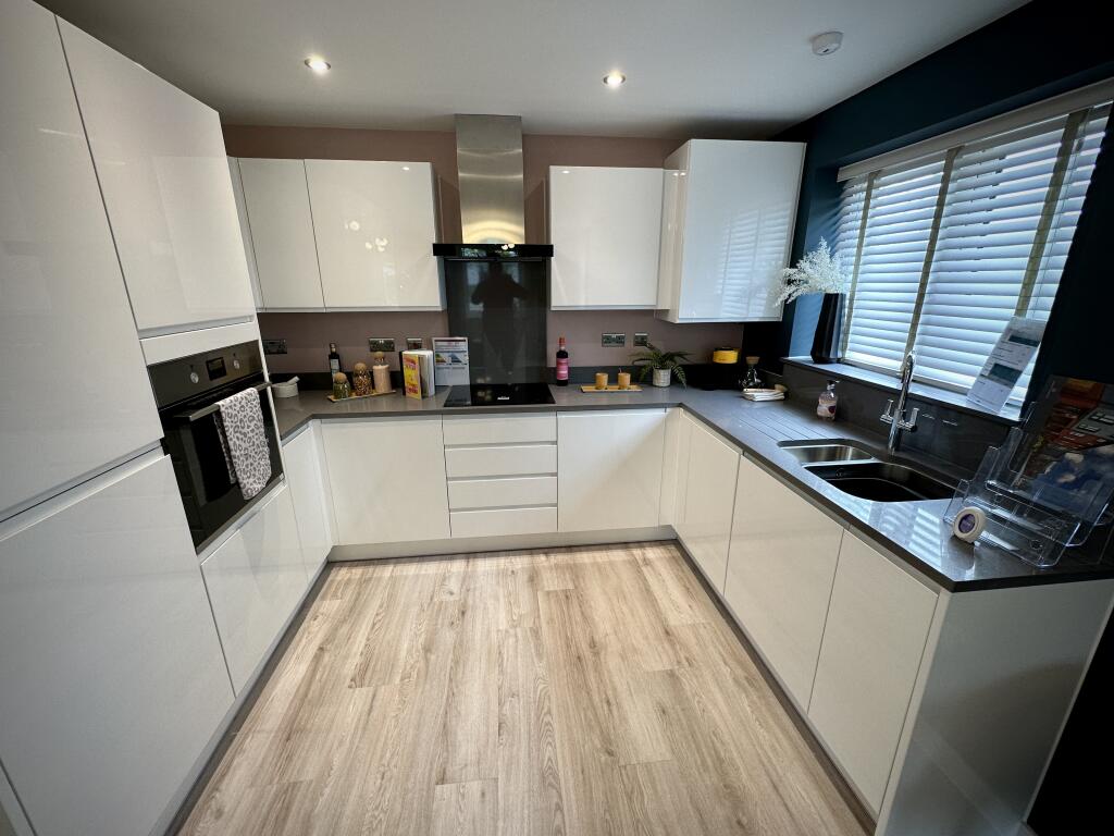Additional property image - Langate Fields
Long Marston
Stratford-Upon-Avon
CV37 8GP