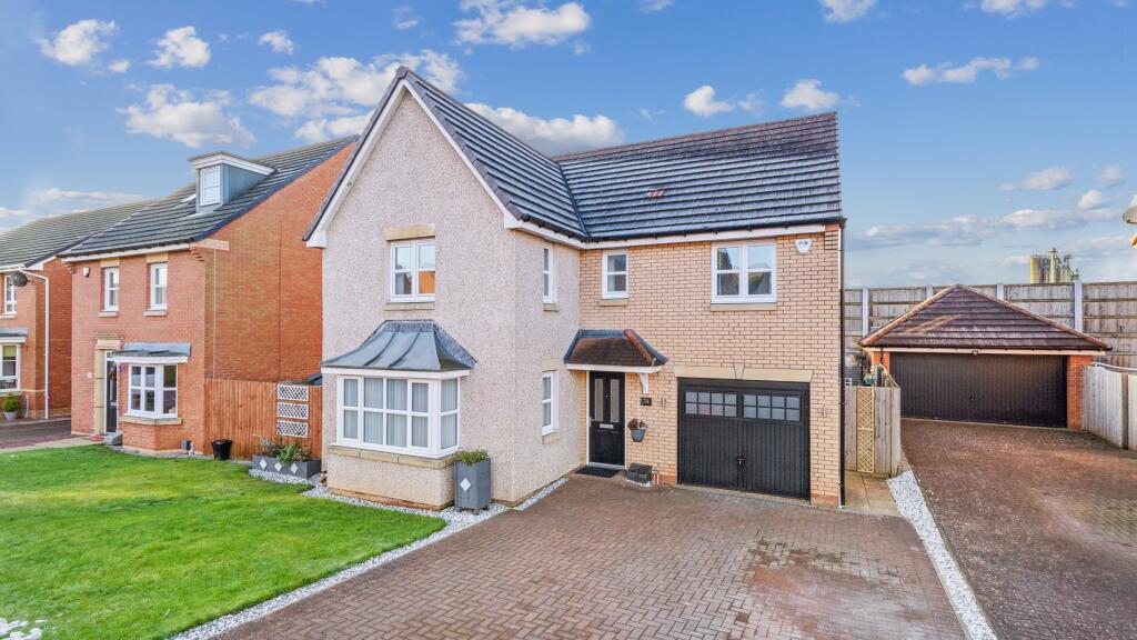 4 bedroom detached house for sale in Heatherbell Road, Coatbridge, ML5