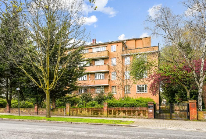 Main image of property: Kings Avenue, London, SW4