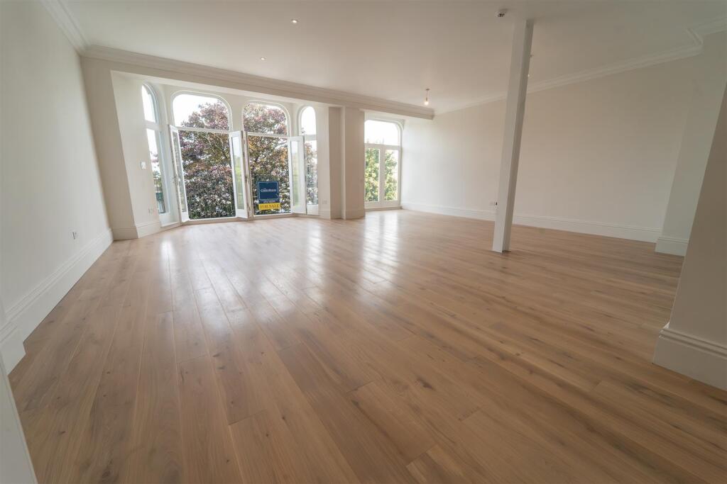 Main image of property: Mumbles Road, Mumbles, Swansea