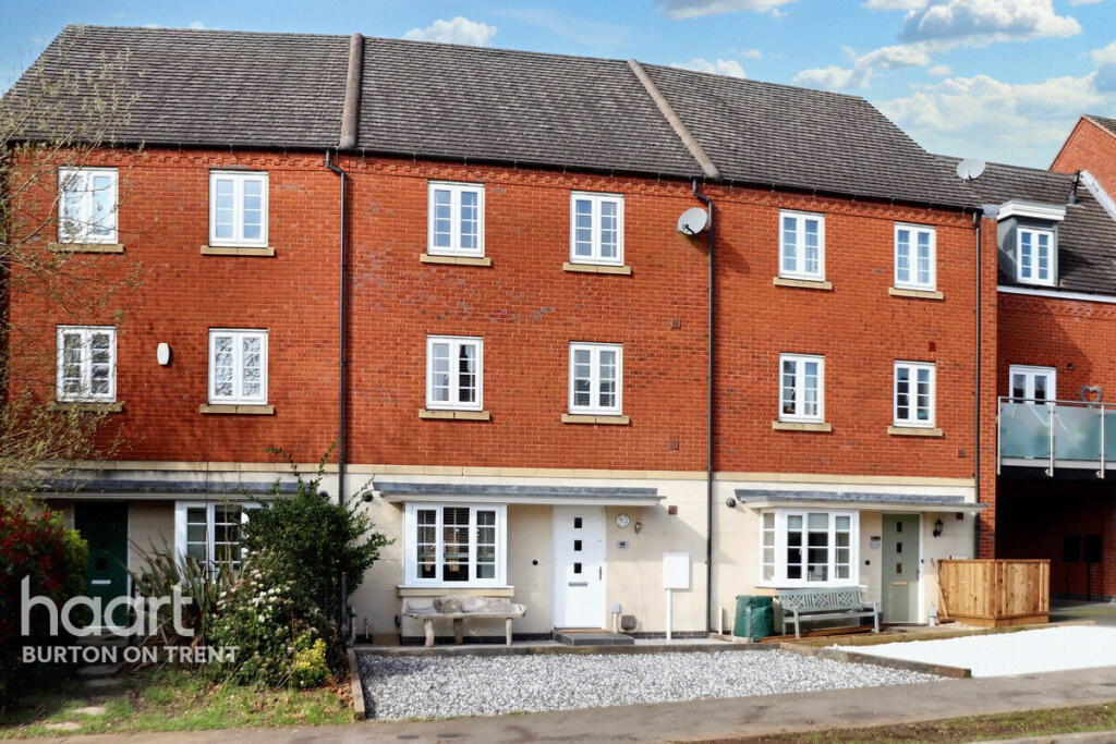 4 bedroom terraced house for sale in Brunel Way, Church Gresley