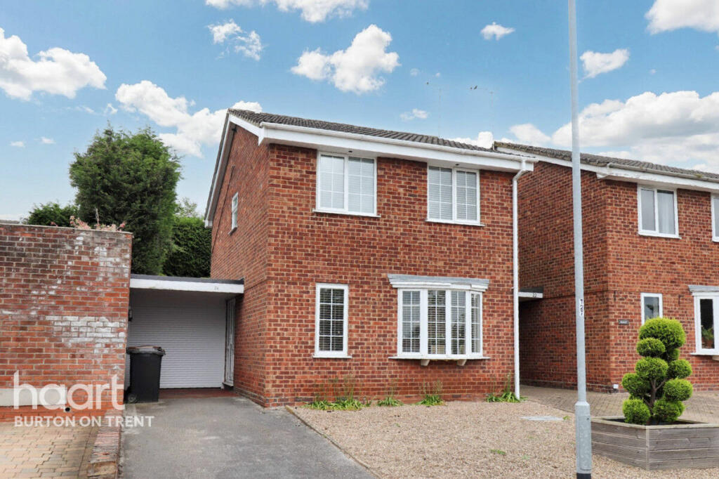 3 bedroom link detached house for sale in Hawthorn Crescent, BurtonOn