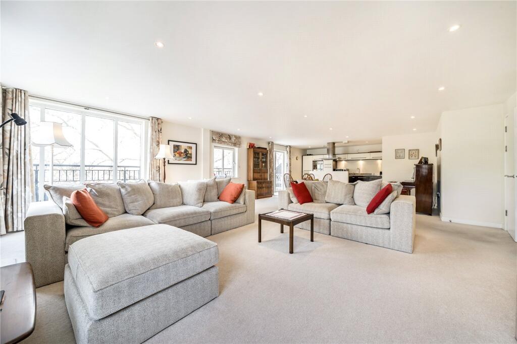 Main image of property: Kennington Road, London, SE11