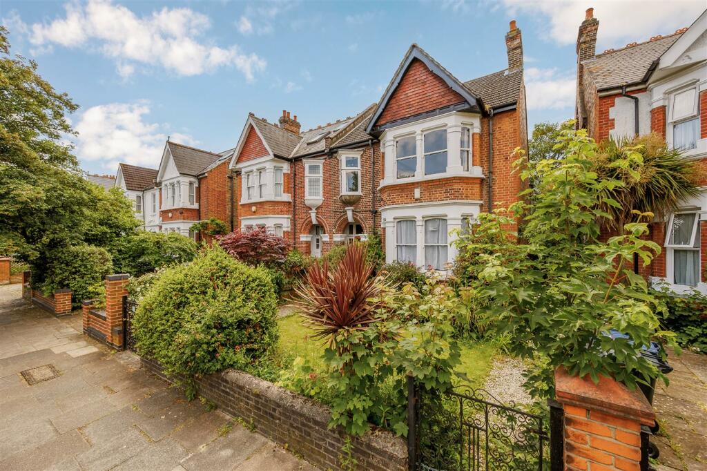 5 bedroom semidetached house for sale in Twyford Avenue, London, W3