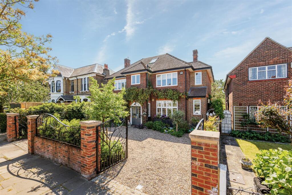Main image of property: Creswick Road, Acton, London