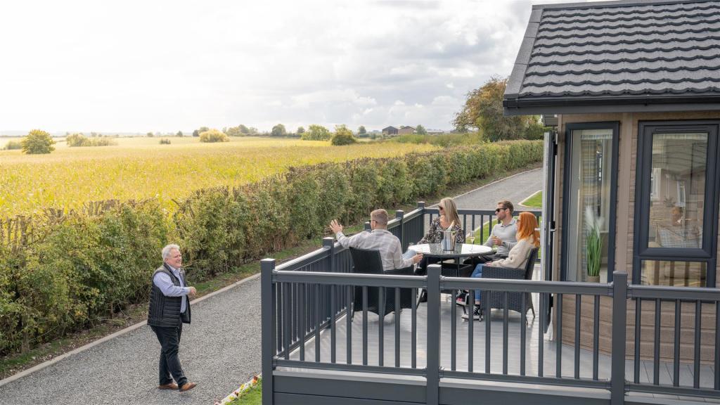 2 bedroom property for sale in Prices From £200,000 Medbourne Edge