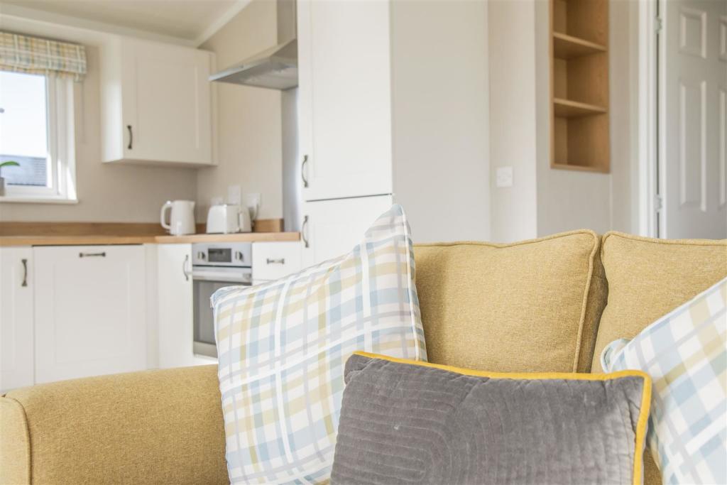 2 bedroom property for sale in Prices From £200,000 Medbourne Edge
