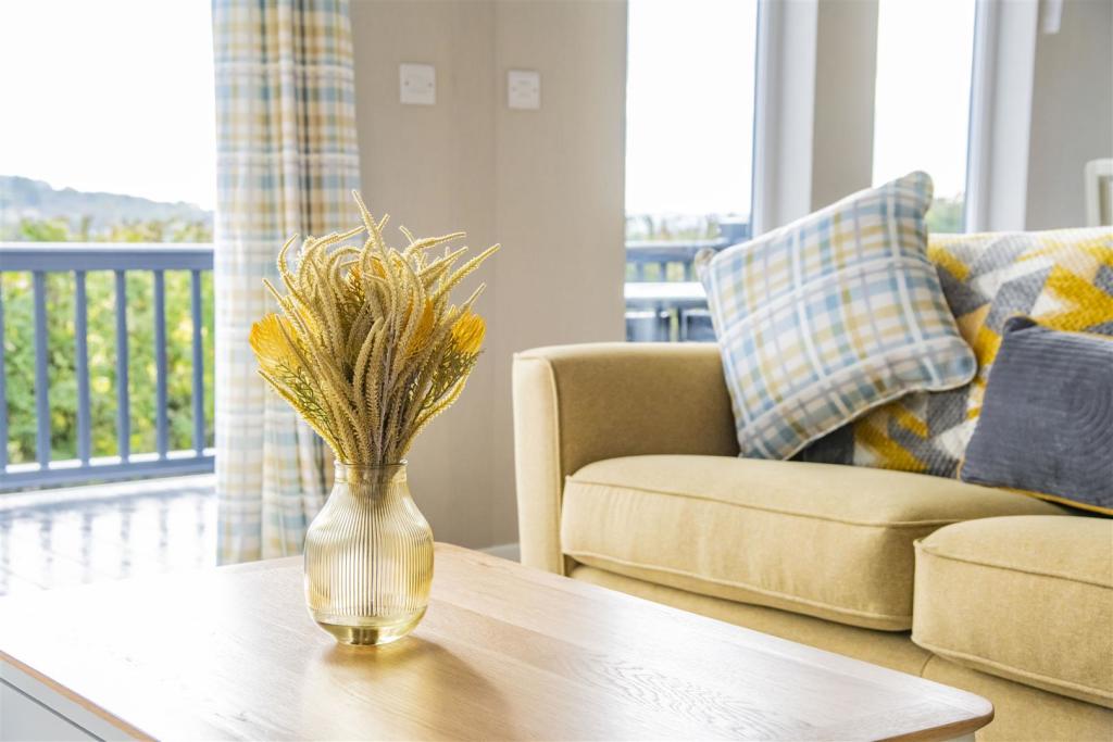 2 bedroom property for sale in Prices From £200,000 Medbourne Edge