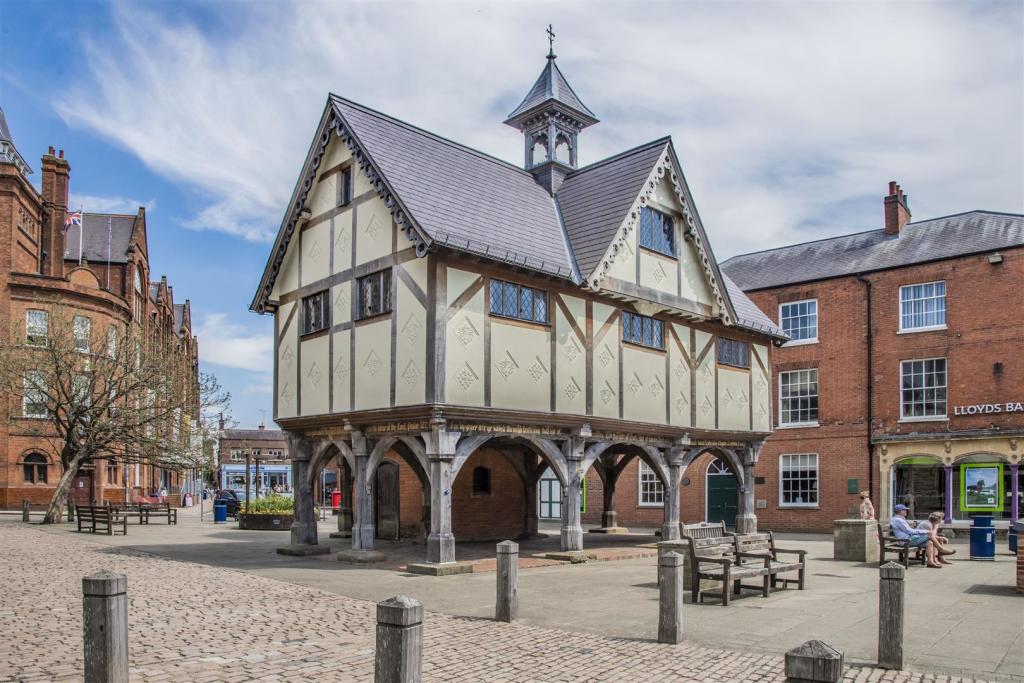 2 bedroom property for sale in Prices From £200,000 Medbourne Edge